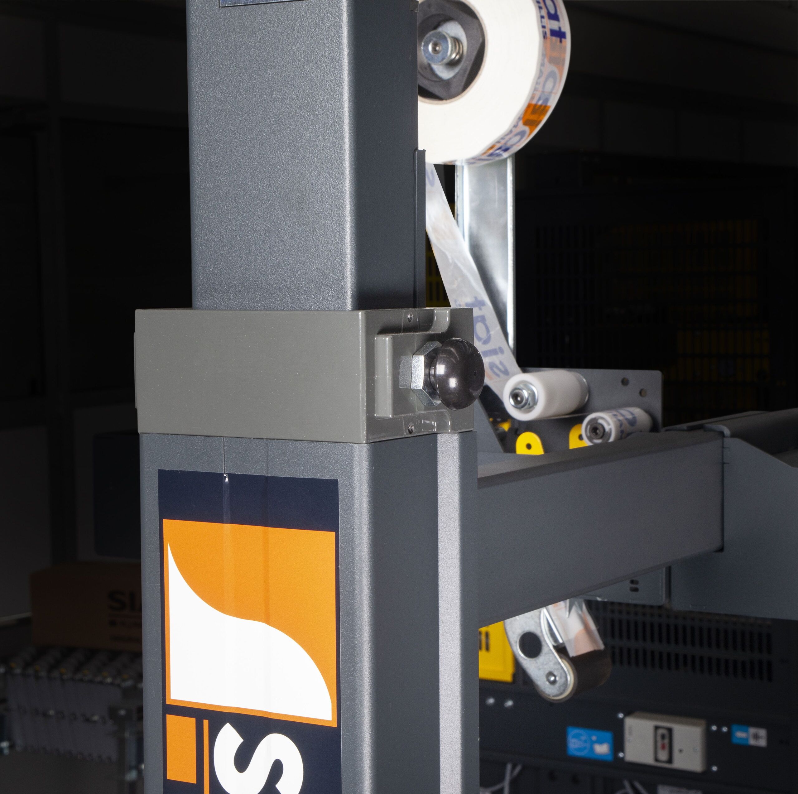 Zaklejarka Kartonów NASTRO-SB™ – R5 – R6 – R8 Seria Zaklejarka Kartonów NASTRO-SB™ – R5 – R6 – R8 Seria