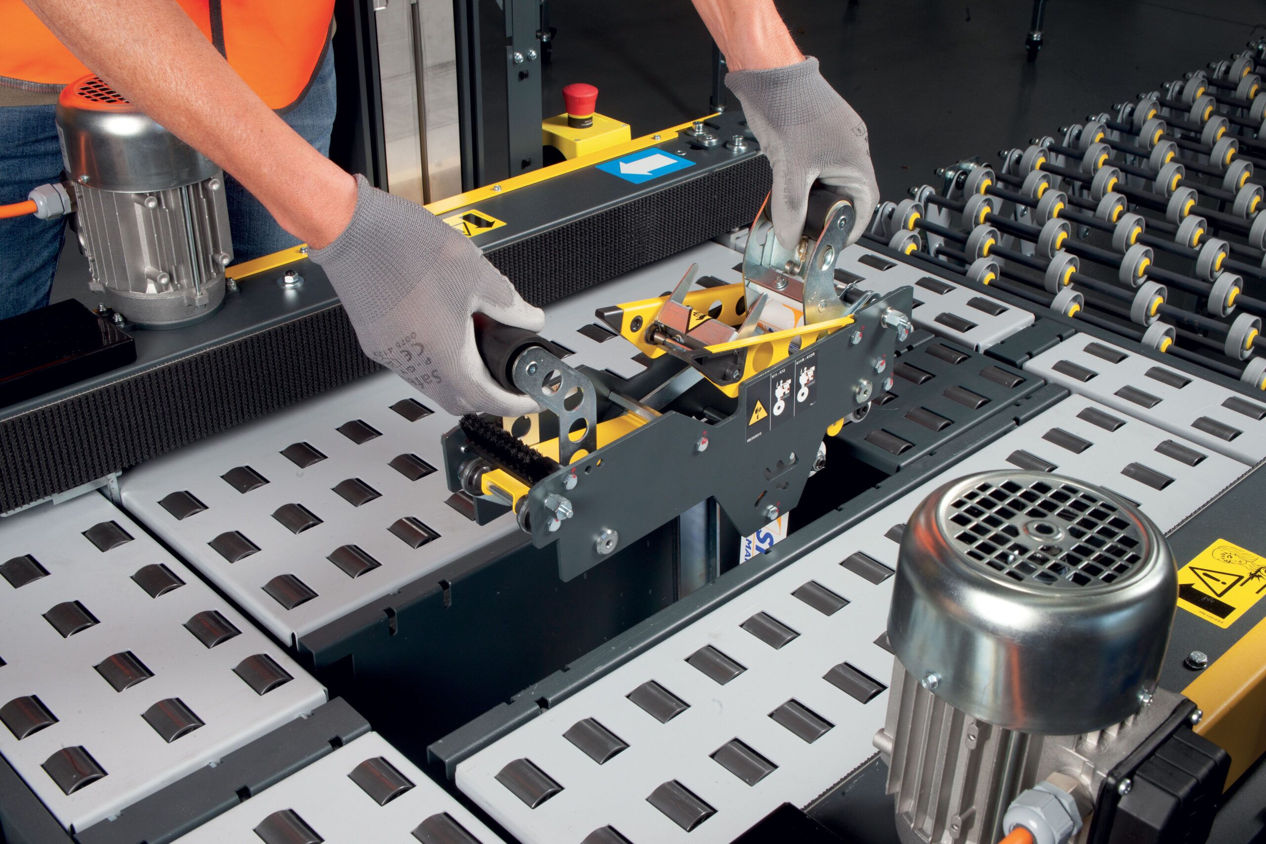 Zaklejarka Kartonów NASTRO-SB™ – R5 – R6 – R8 Seria Zaklejarka Kartonów NASTRO-SB™ – R5 – R6 – R8 Seria