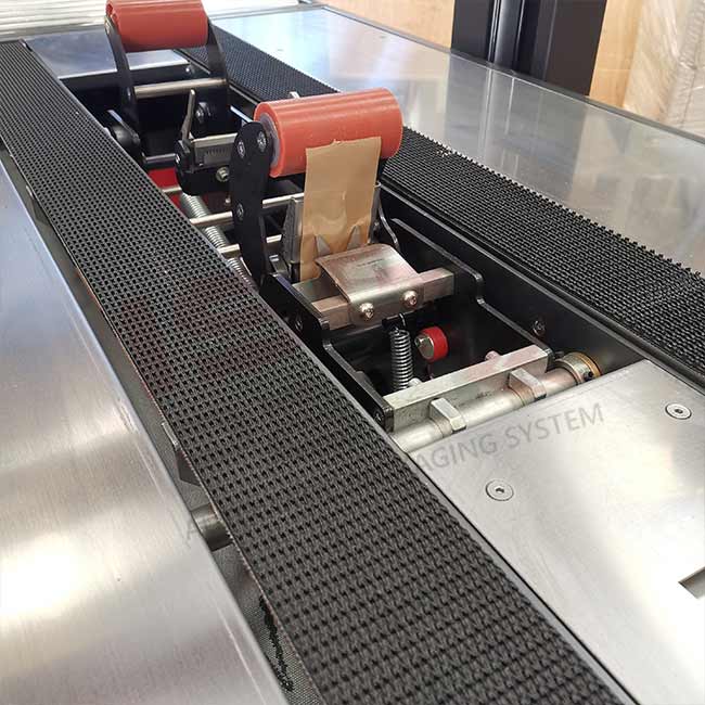 7 - Rullo-trasportatore-inferiore-Random-Tape-50-TBB