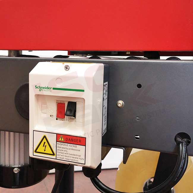 9 - quadro-accenzione-nastratrice-mini-tape-50-sb